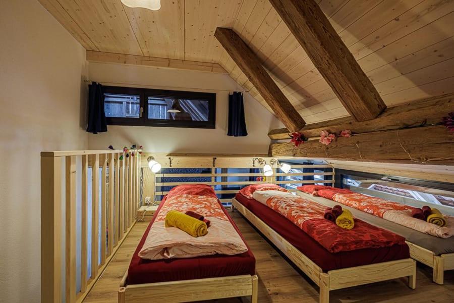 Uelis Stöckli-Familienfreundliche Wohnung auf dem Bauernhof mit Hotpot und Alpakatrekking Meikirch Exterior foto